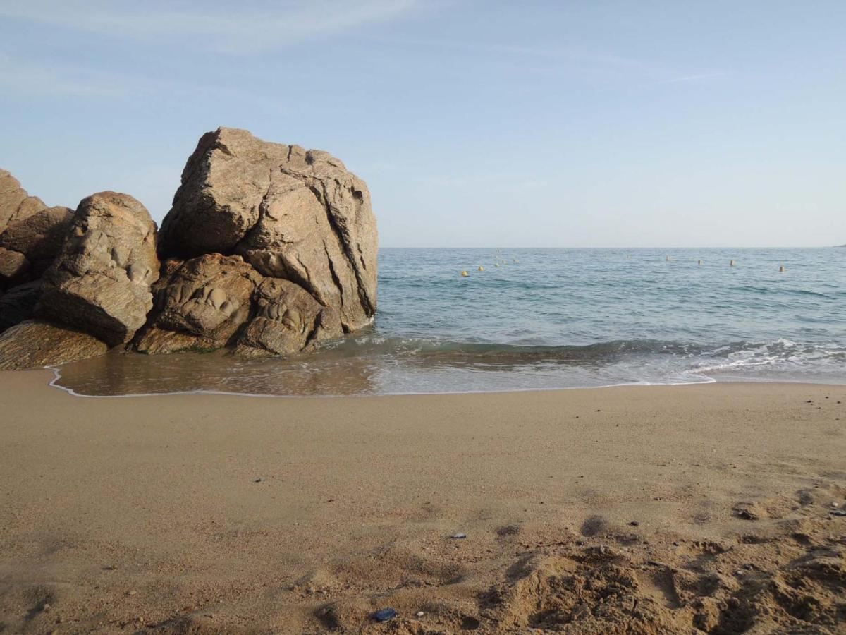Luxury Family 2Br - Prime Location, Walk To Beach & Shopping, Sunny Balcony - Totolulu Cannes Hoche Eksteriør bilde