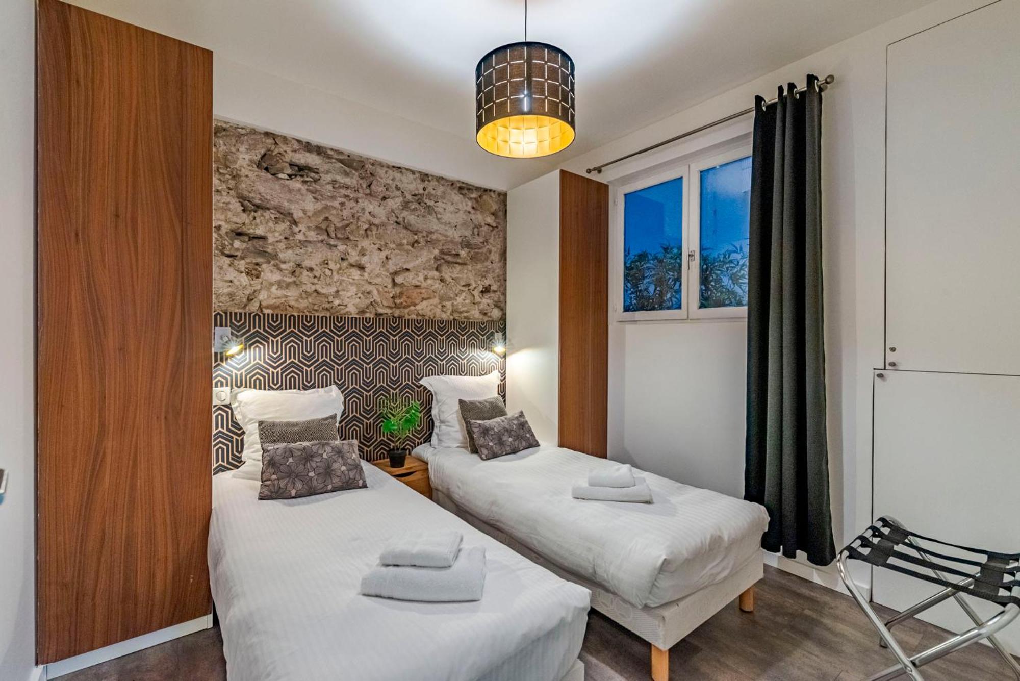 Luxury Family 2Br - Prime Location, Walk To Beach & Shopping, Sunny Balcony - Totolulu Cannes Hoche Eksteriør bilde