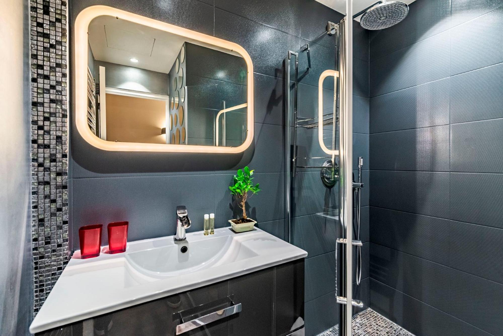 Luxury Family 2Br - Prime Location, Walk To Beach & Shopping, Sunny Balcony - Totolulu Cannes Hoche Eksteriør bilde