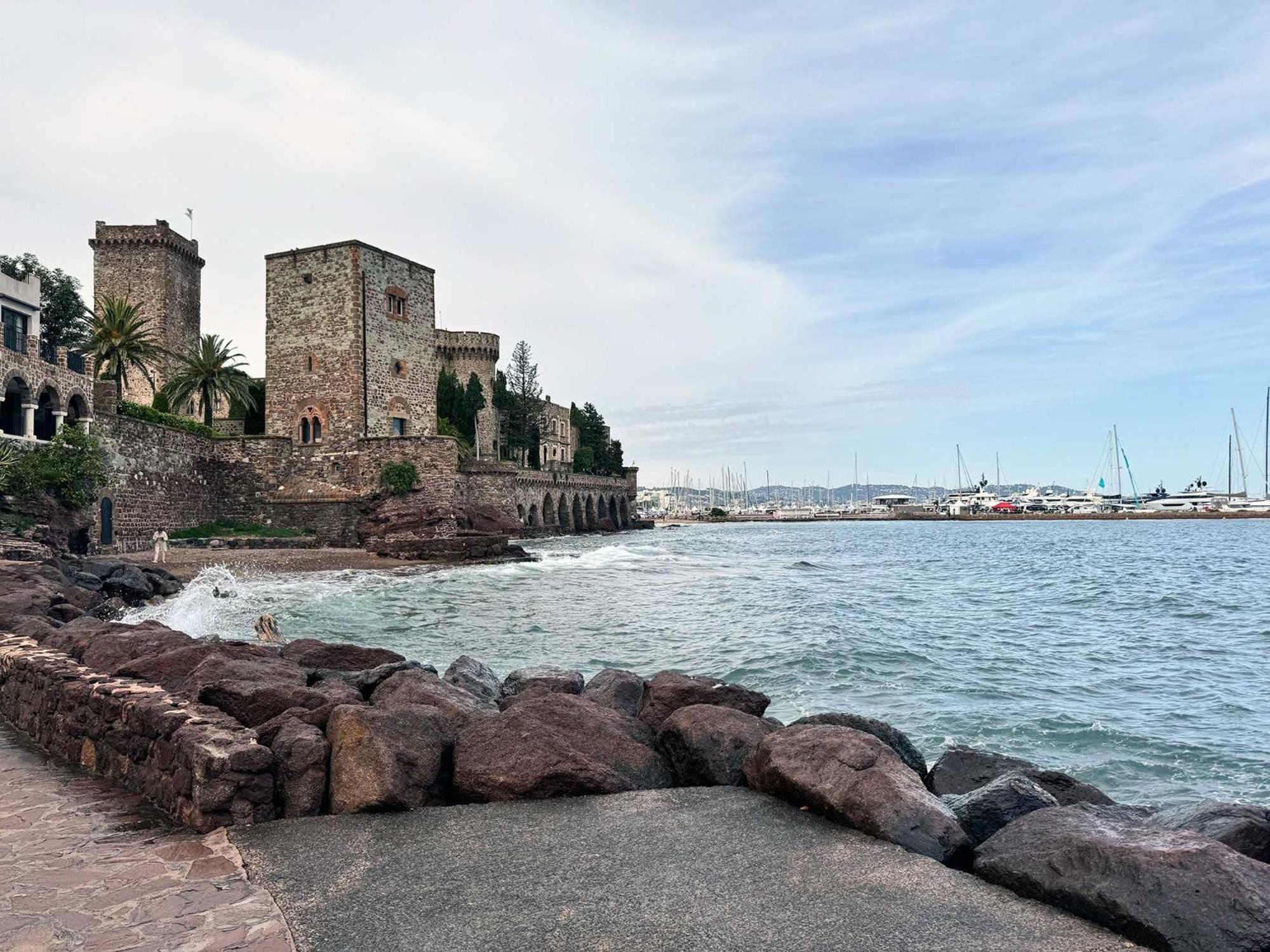 Luxury Family 2Br - Prime Location, Walk To Beach & Shopping, Sunny Balcony - Totolulu Cannes Hoche Eksteriør bilde