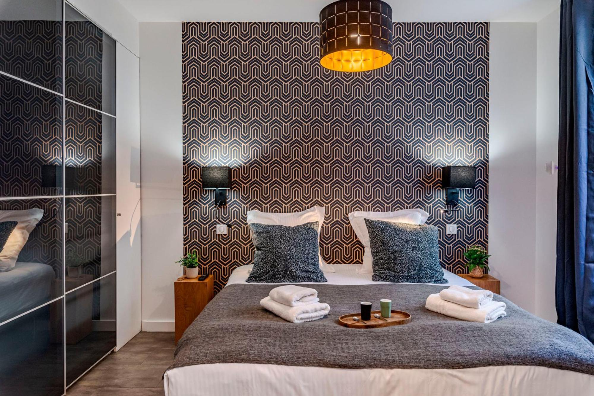 Luxury Family 2Br - Prime Location, Walk To Beach & Shopping, Sunny Balcony - Totolulu Cannes Hoche Eksteriør bilde